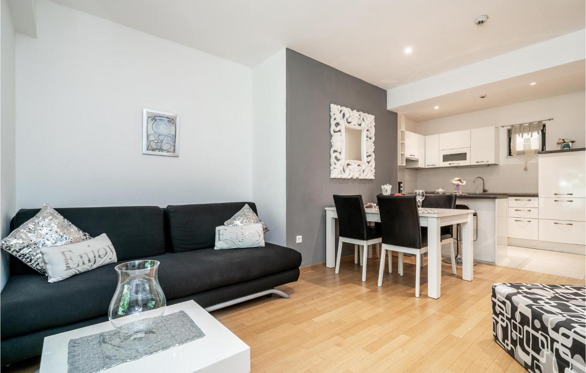 1 Bedroom Amazing Apartment In 두브로브니크 외부 사진