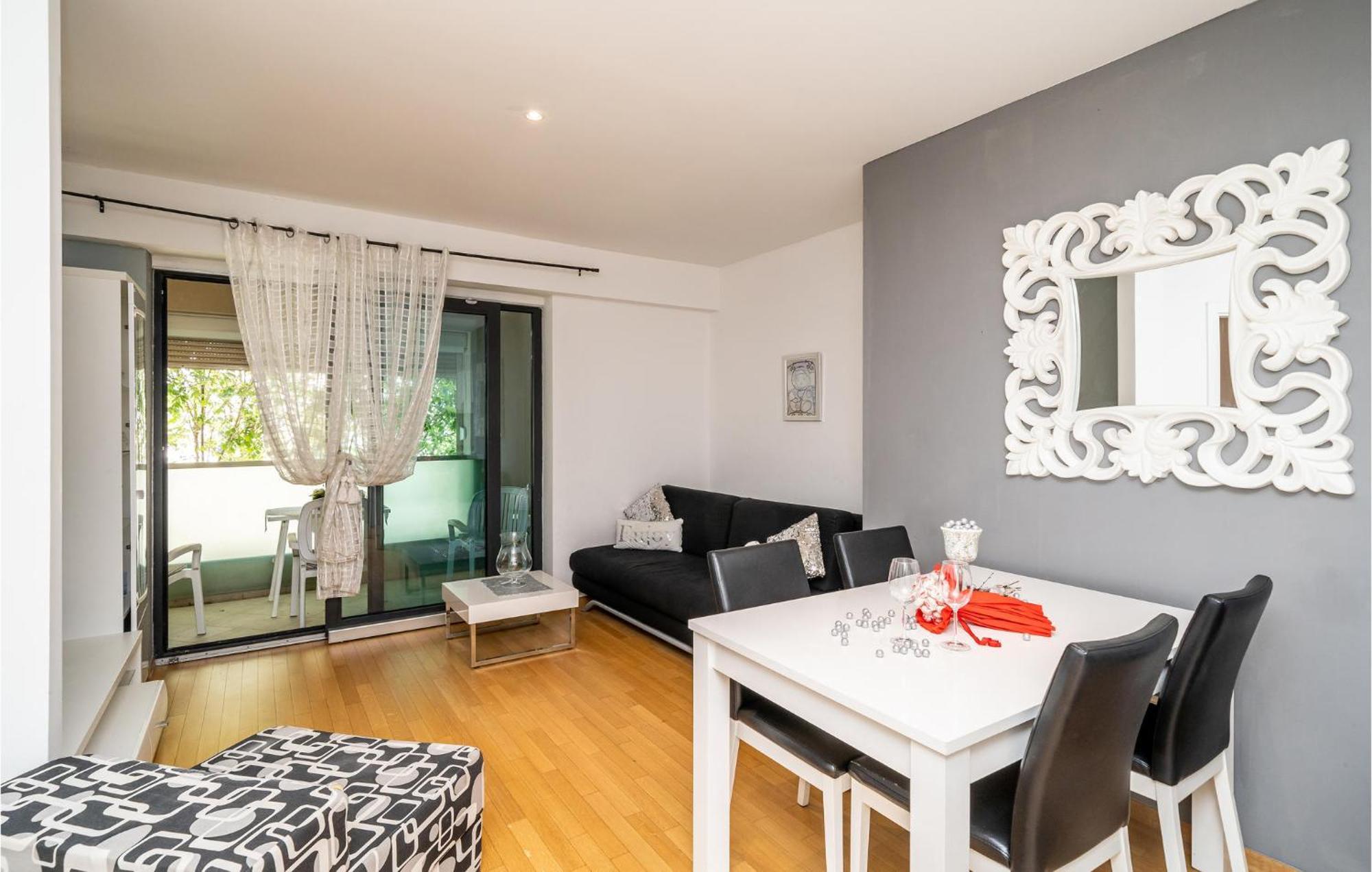 1 Bedroom Amazing Apartment In 두브로브니크 외부 사진